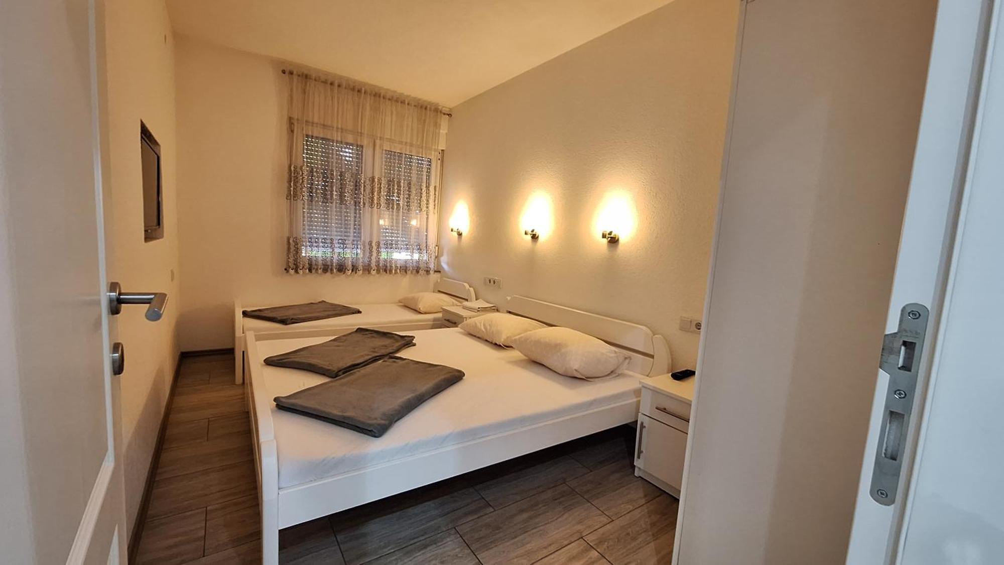 Kaca Apartmani 1 Баня-Лука Экстерьер фото