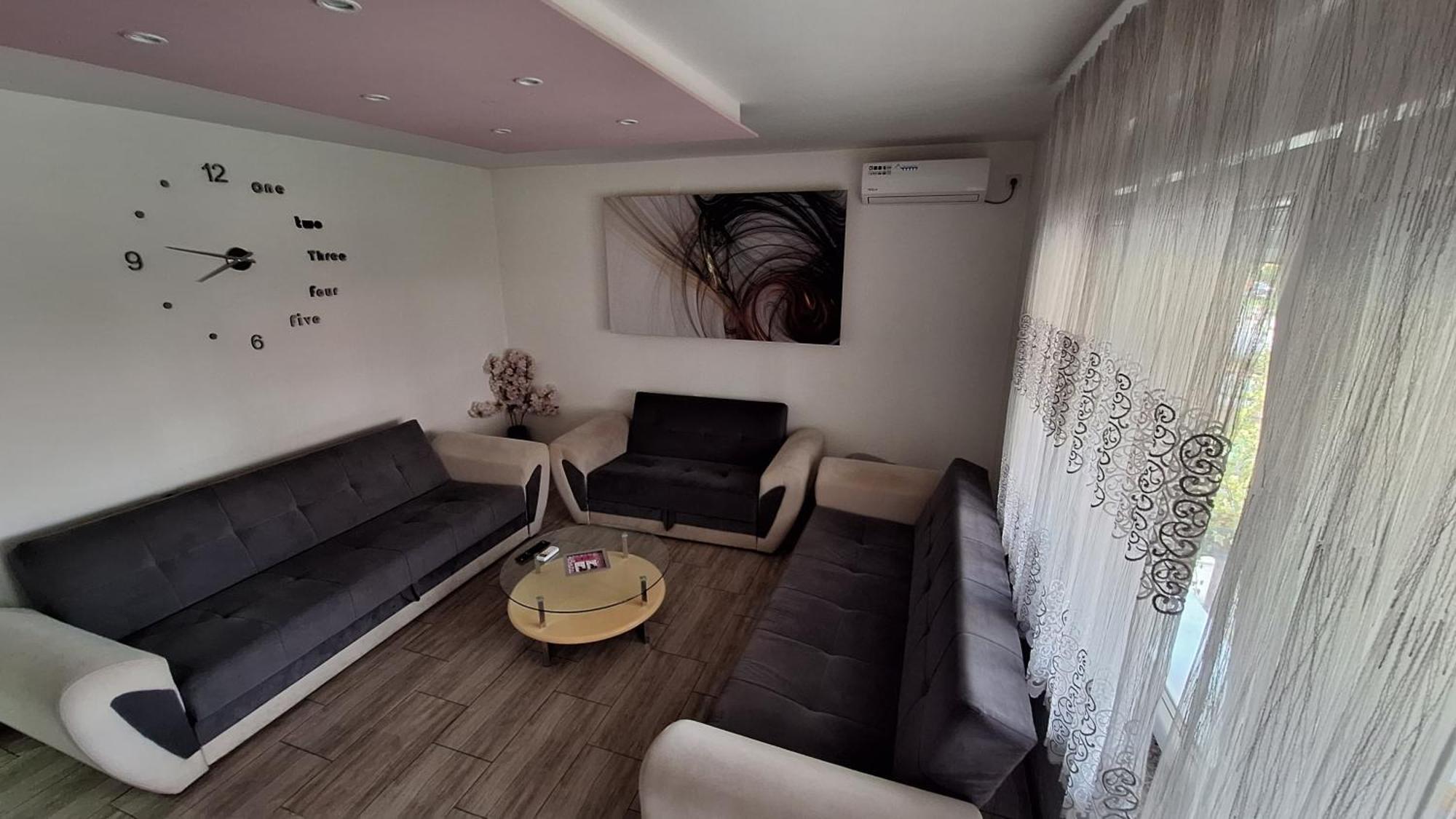 Kaca Apartmani 1 Баня-Лука Экстерьер фото