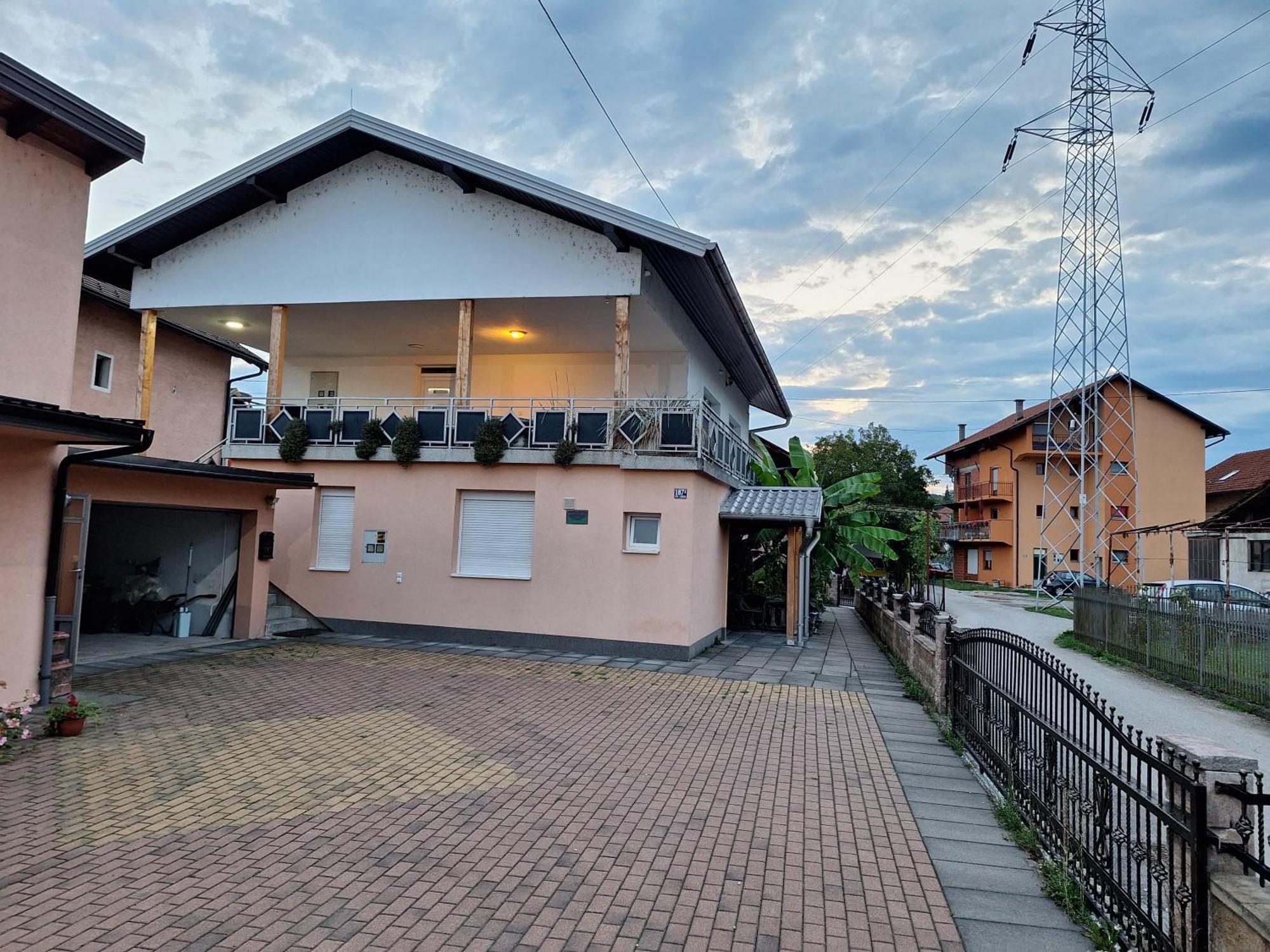 Kaca Apartmani 1 Баня-Лука Экстерьер фото