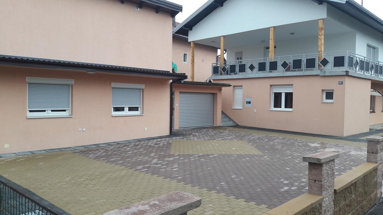 Kaca Apartmani 1 Баня-Лука Экстерьер фото