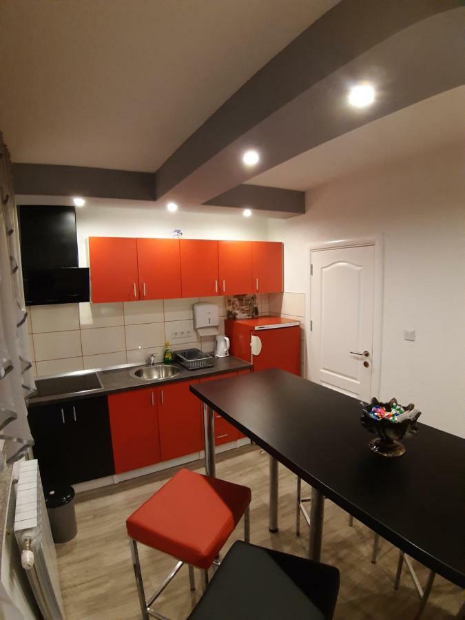 Kaca Apartmani 1 Баня-Лука Экстерьер фото